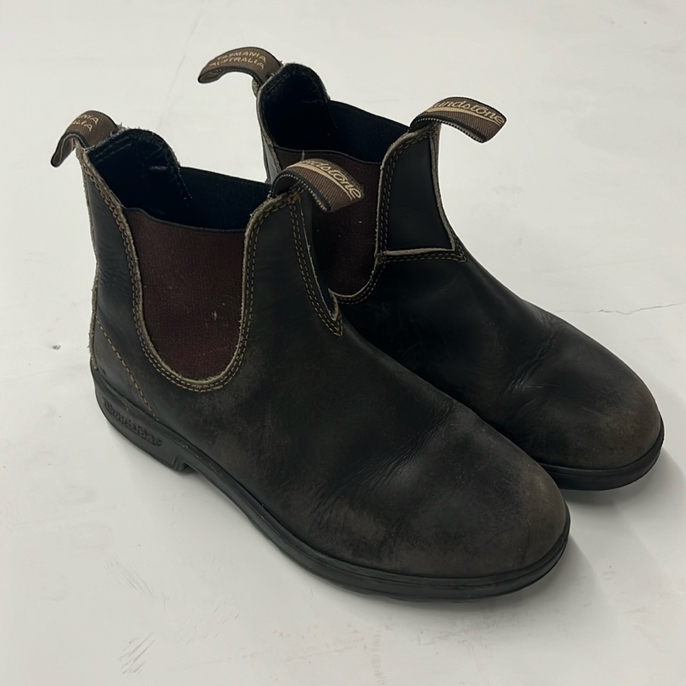 BLUNDSTONE slip on boots size 5.5 (Aus) lightly used